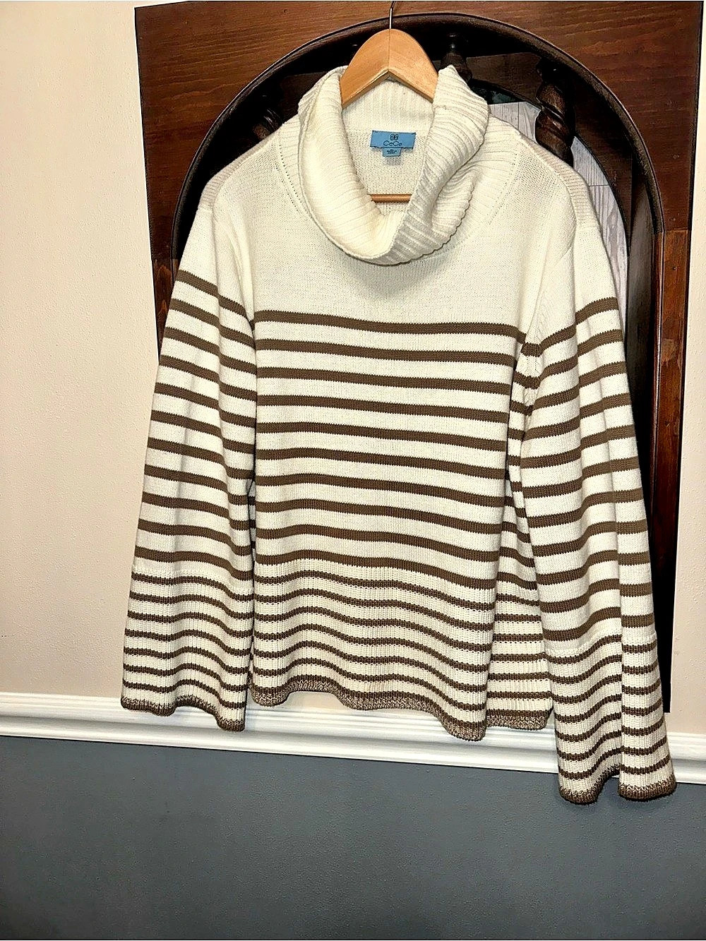 CeCe Stripe Turtleneck Sweater in White & Brown XL